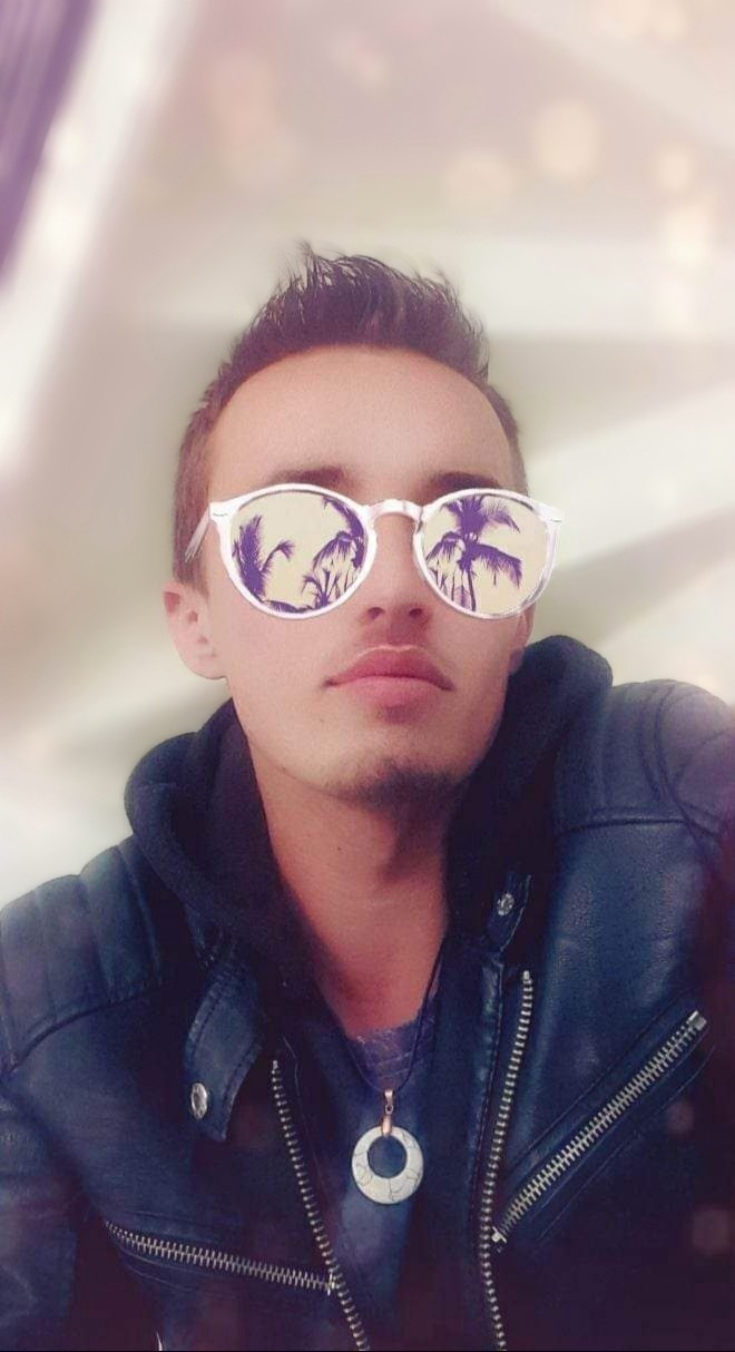 Profil de Giovan, 26 ans, Rencontre Mature à Blaschette