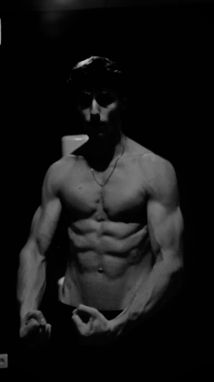 Profil de Serdar, 20 ans, Rencontre Mature à Michelbouch