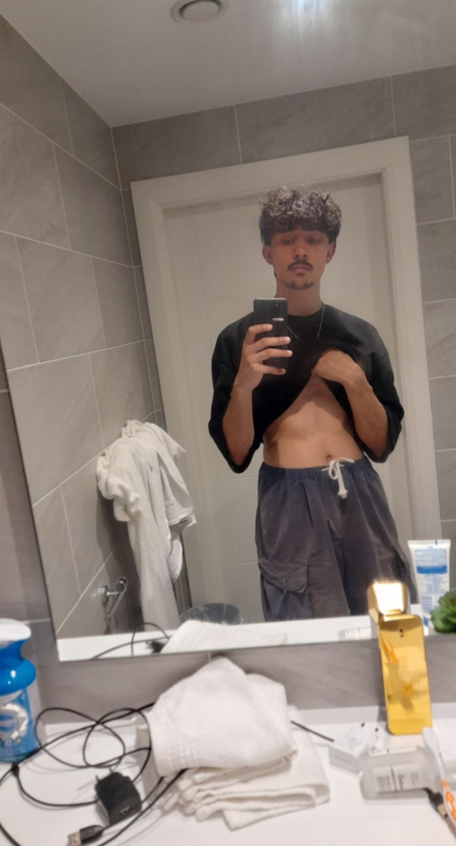 Profil de Guillermo, 21 ans, Rencontre Mature à Consdorf