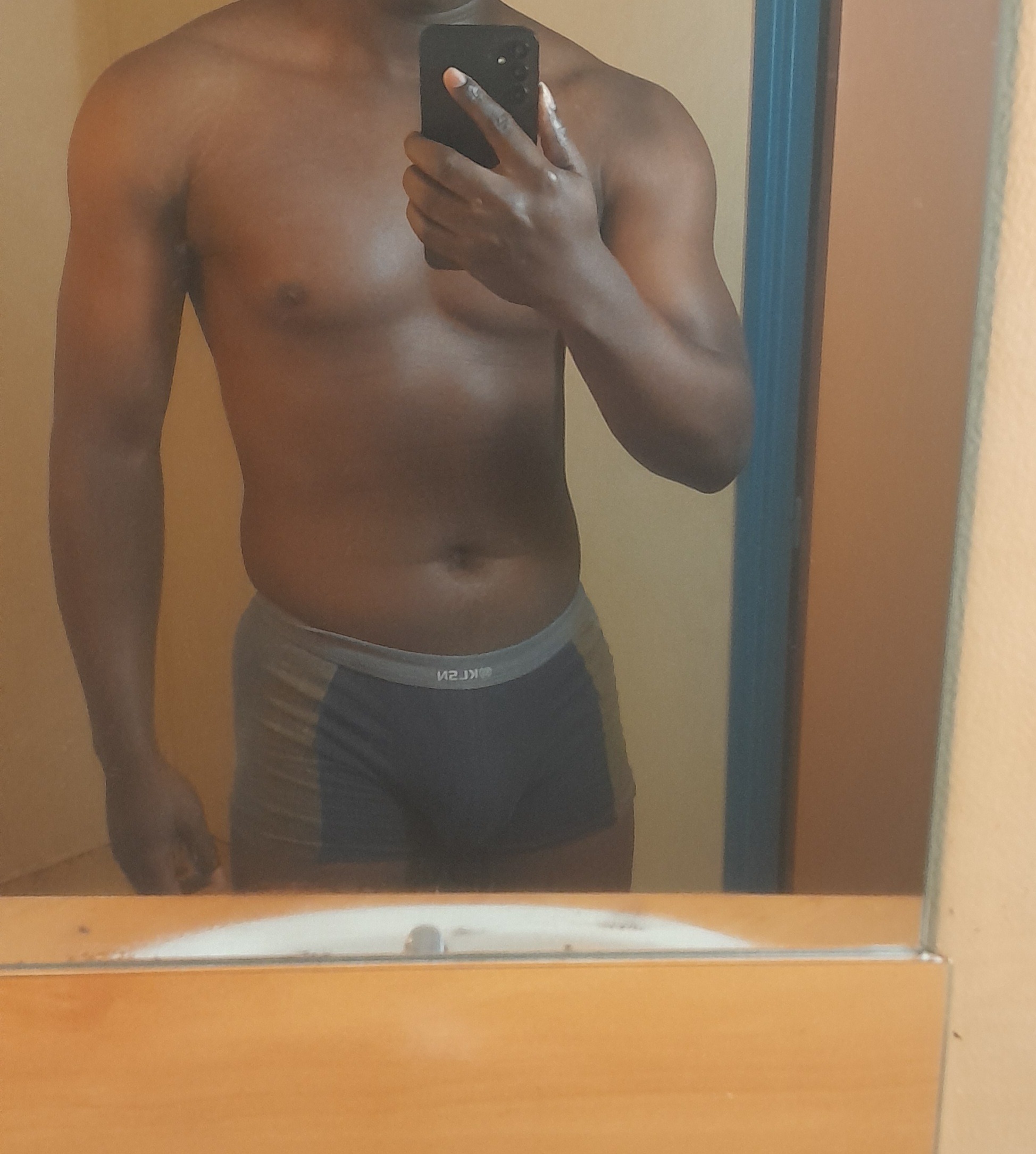 Profil de Souhail, 23 ans, Rencontre Mature à Marienthal