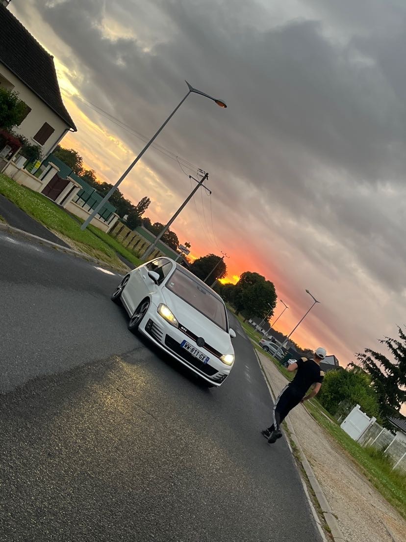 Profil de Darcy, 23 ans, Rencontre Mature à Eselborn